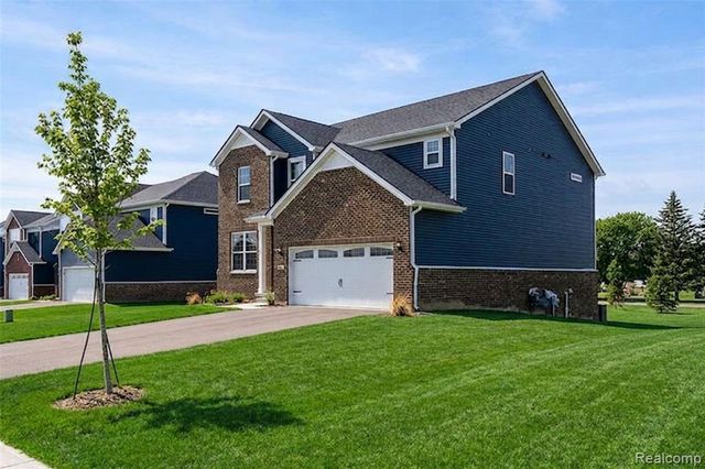 2882 Trillium Hills Drive, Commerce Twp, MI 48382