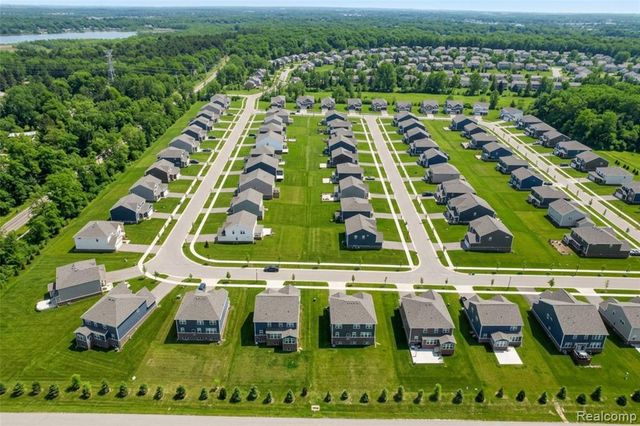 2882 Trillium Hills Drive, Commerce Twp, MI 48382