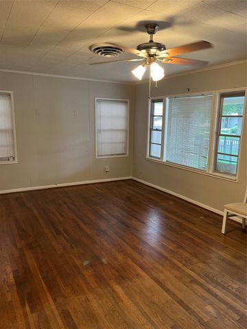 606 E 10th Street, Houston, TX 77008