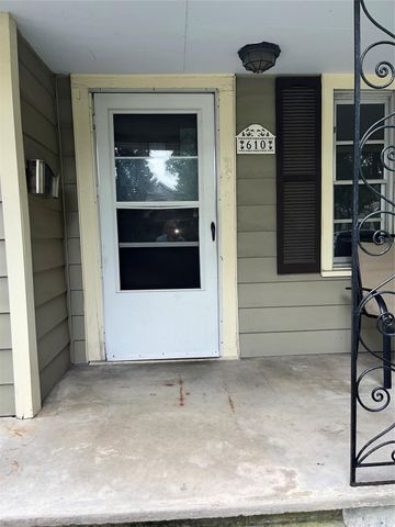 606 E 10th Street, Houston, TX 77008
