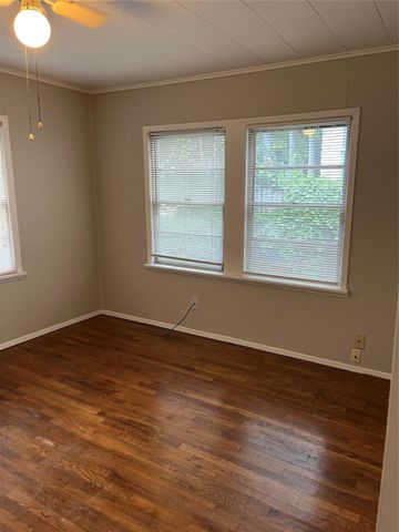 606 E 10th Street, Houston, TX 77008