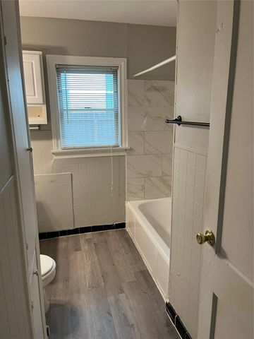 606 E 10th Street, Houston, TX 77008
