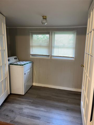 606 E 10th Street, Houston, TX 77008