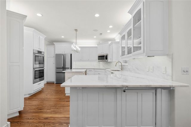 3 S Sherwood Drive, Rogers, AR 72758