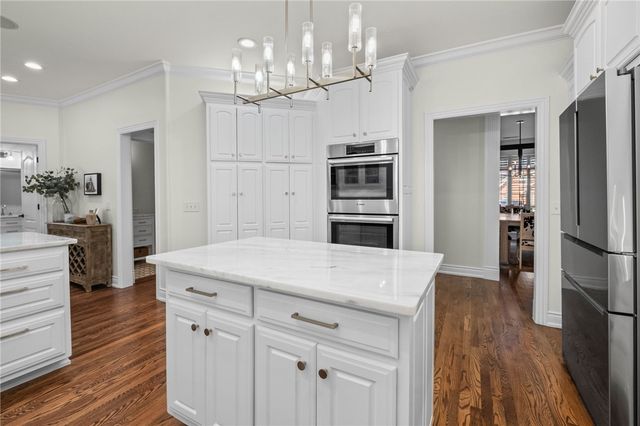 3 S Sherwood Drive, Rogers, AR 72758