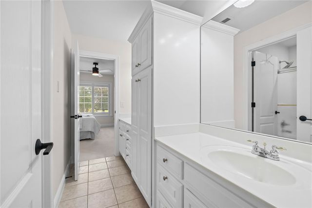 3 S Sherwood Drive, Rogers, AR 72758
