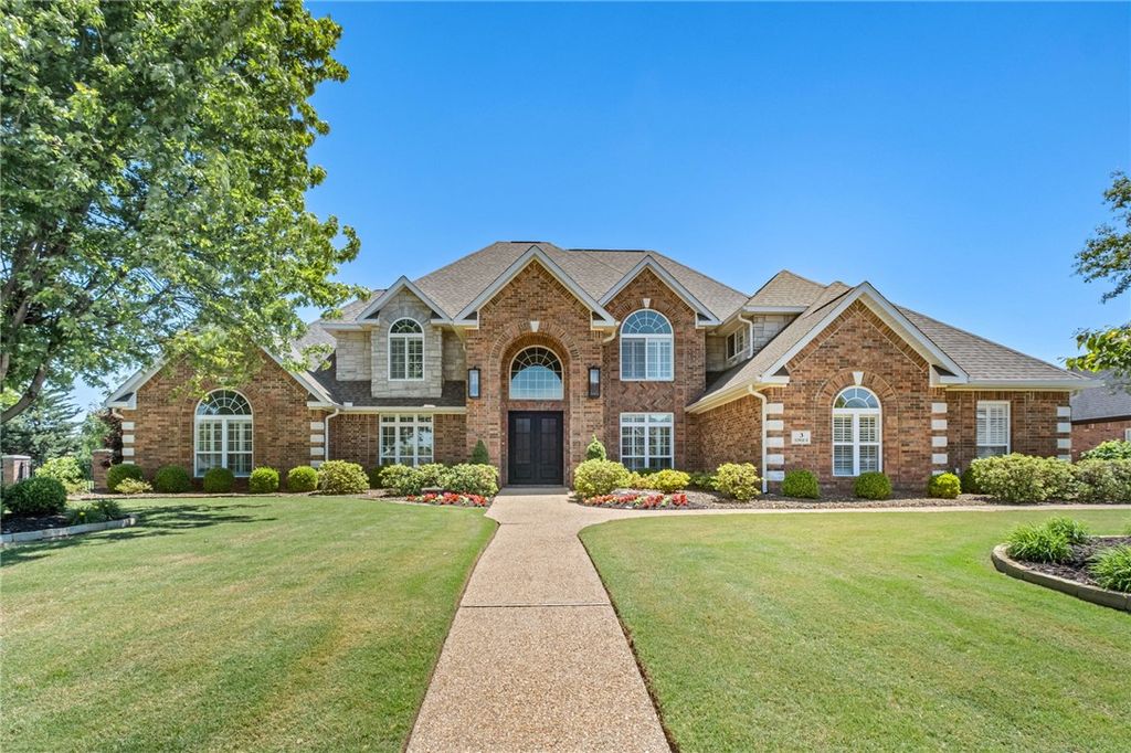 3 S Sherwood Drive, Rogers, AR 72758