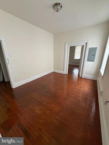 110 E TABOR RD, Philadelphia, PA 19120
