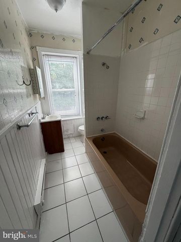110 E TABOR RD, Philadelphia, PA 19120