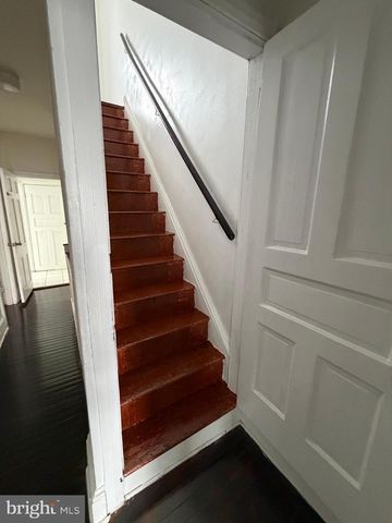 110 E TABOR RD, Philadelphia, PA 19120