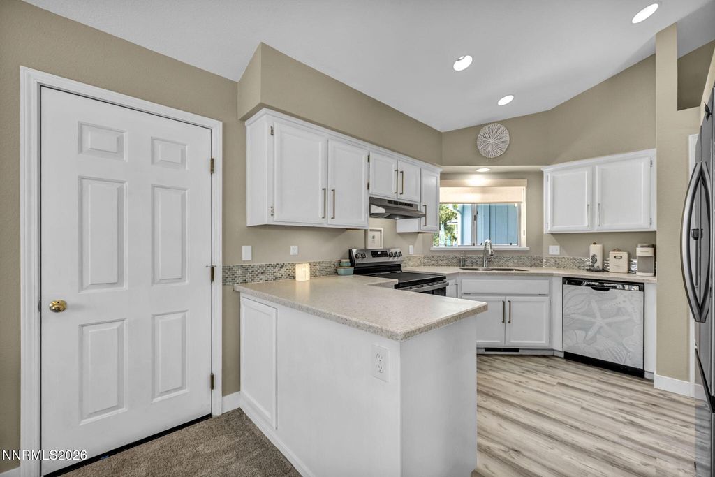 Image 16 of property listing at 1331 Victoria Drive, Gardnerville, NV 89460