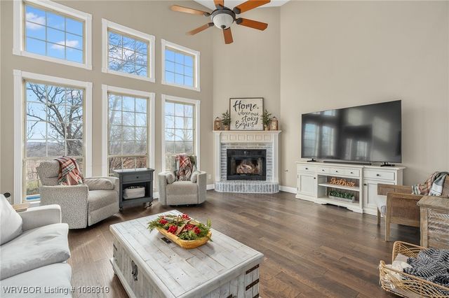 2301 Park Ridge Way, Van Buren, AR 72956