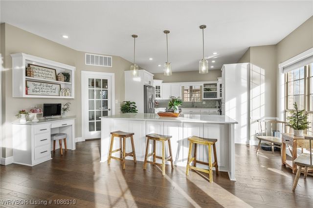 2301 Park Ridge Way, Van Buren, AR 72956