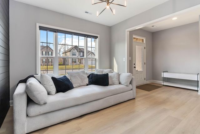 104 Dunmore Lane, Georgetown, KY 40324