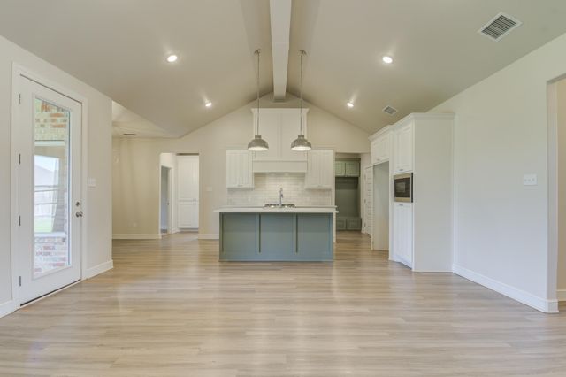 5718 119th Street, Lubbock, TX 79424