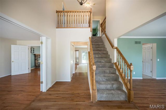 999 Reddington Oaks Court, St Charles, MO 63304