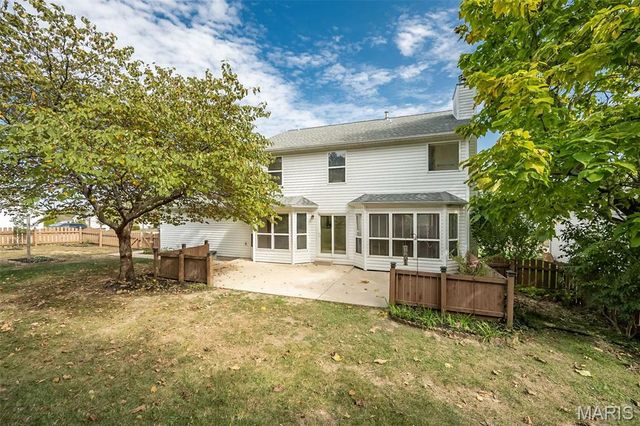 999 Reddington Oaks Court, St Charles, MO 63304