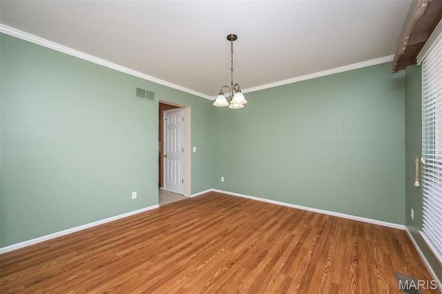 999 Reddington Oaks Court, St Charles, MO 63304