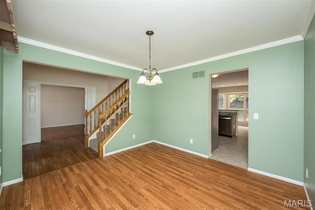 999 Reddington Oaks Court, St Charles, MO 63304