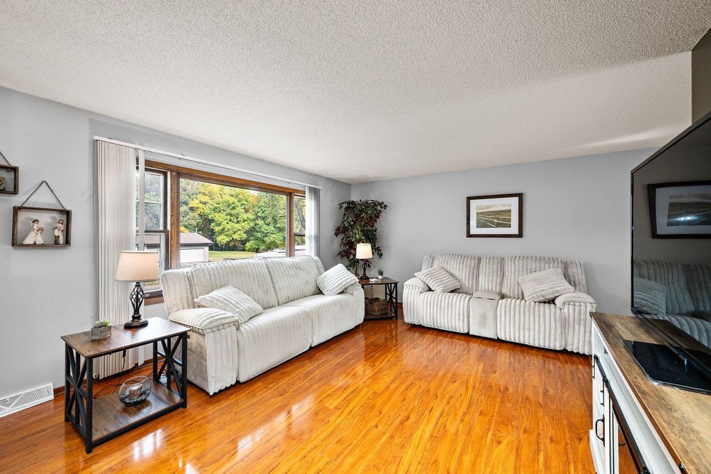 109 Oak Avenue SW, Saint Michael, MN 55376 — photo 3