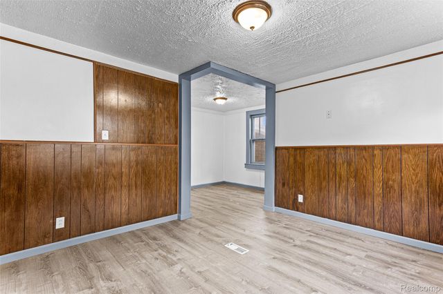 20 Hill Street, River Rouge, MI 48218