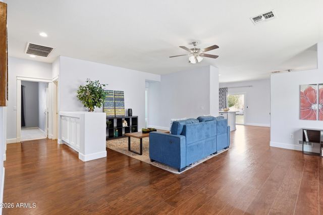 6635 W EL CORTEZ Place, Phoenix, AZ 85083