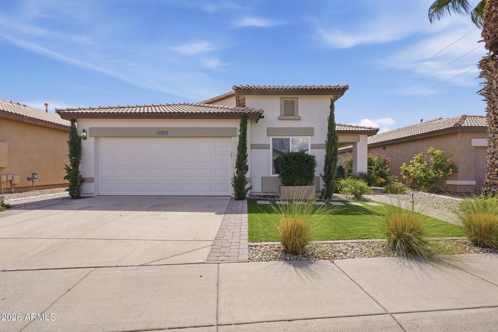 6635 W EL CORTEZ Place, Phoenix, AZ 85083 — exterior