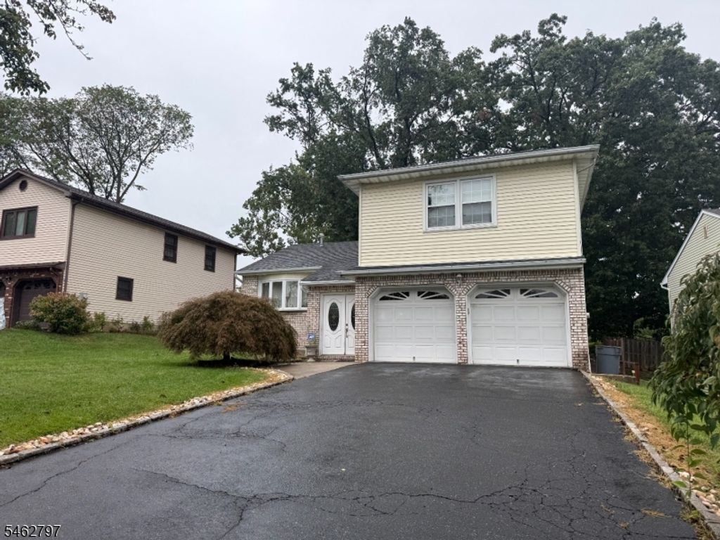 824 Creslyn Ct, Union Twp., NJ 07083 — exterior