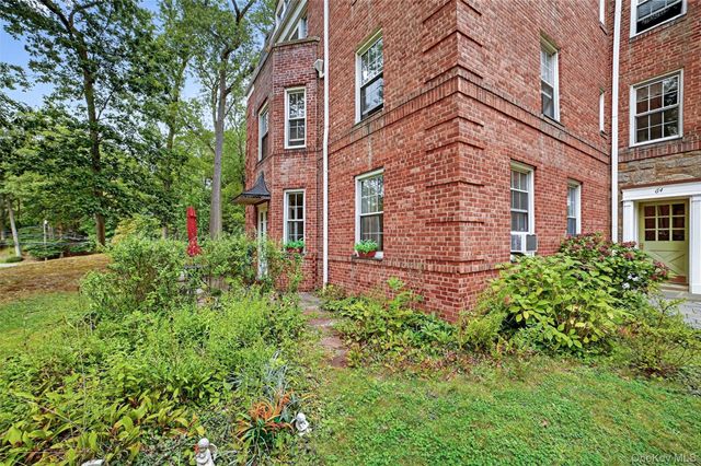 64 Pinewood Road TB, Hartsdale, NY 10530