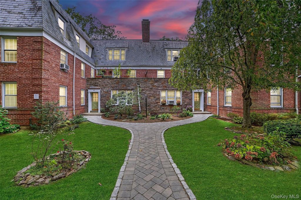 64 Pinewood Road TB, Hartsdale, NY 10530