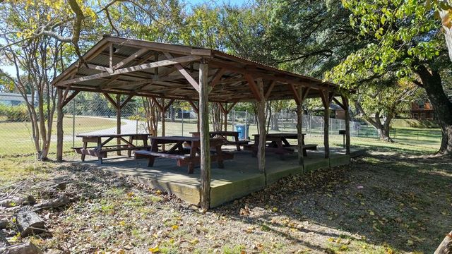 612 Kontiki Drive, Tool, TX 75143