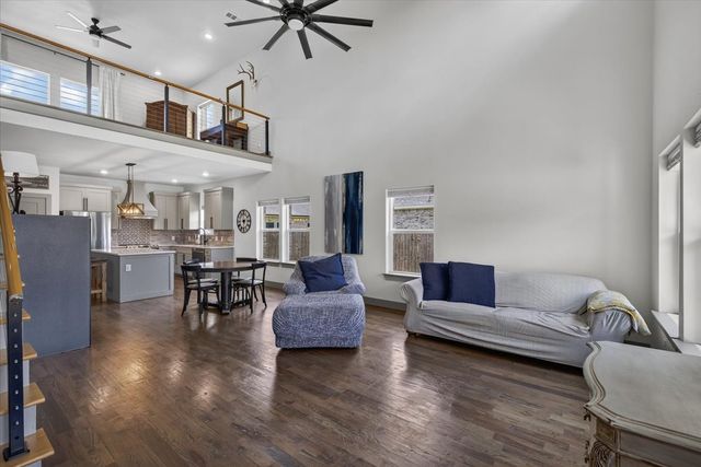 612 Kontiki Drive, Tool, TX 75143