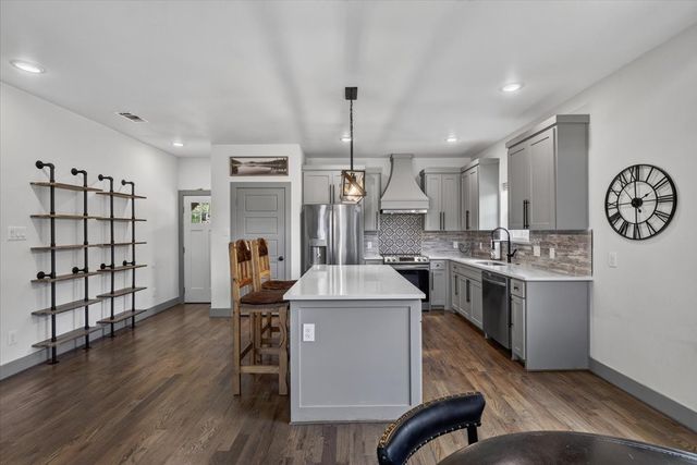 612 Kontiki Drive, Tool, TX 75143