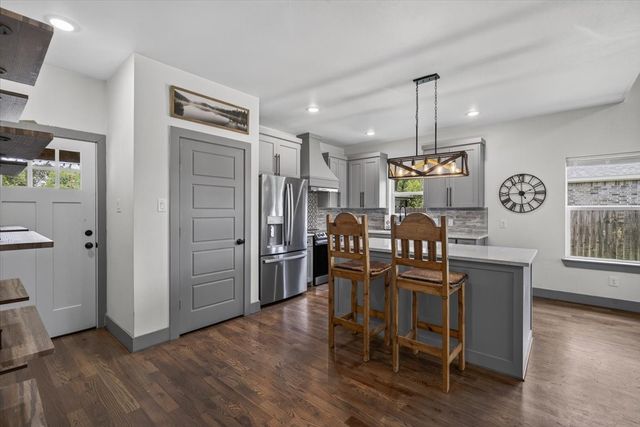 612 Kontiki Drive, Tool, TX 75143