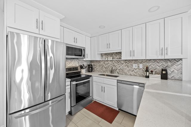 2900 Banyan Street 601, Fort Lauderdale, FL 33316