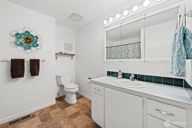 3900 SW 328th Place, Federal Way, WA 98023
