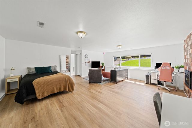 3900 SW 328th Place, Federal Way, WA 98023