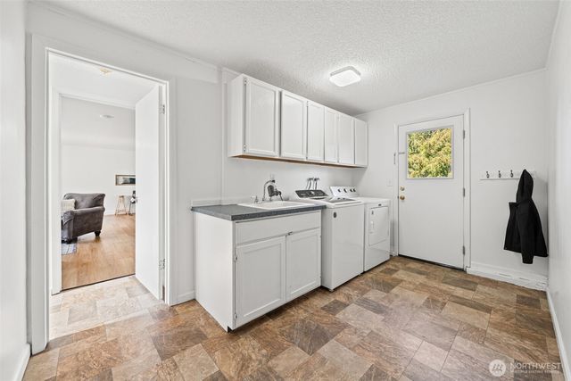 3900 SW 328th Place, Federal Way, WA 98023