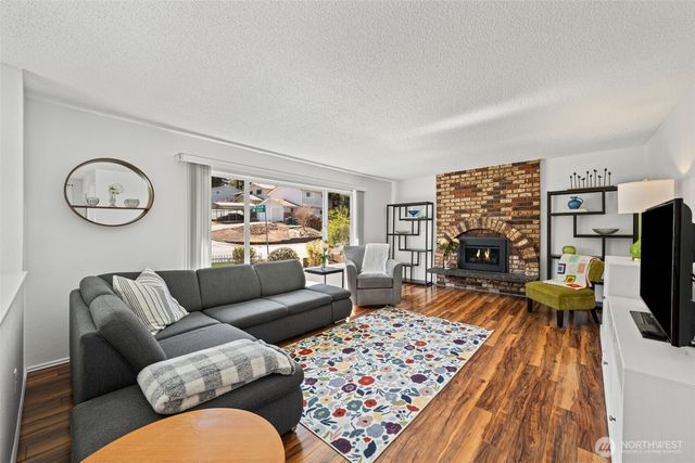 3900 SW 328th Place, Federal Way, WA 98023
