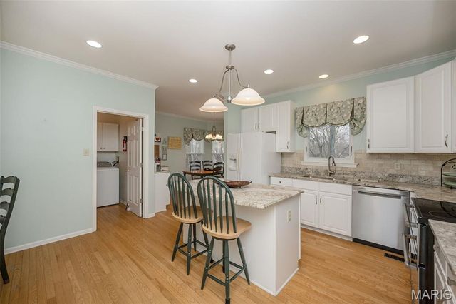 16346 Copperwood Lane, Wildwood, MO 63040