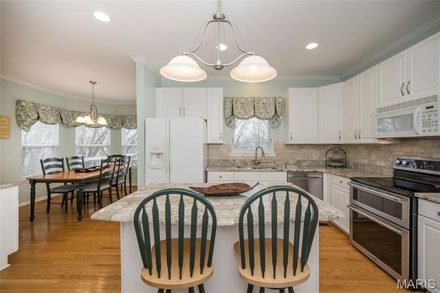 16346 Copperwood Lane, Wildwood, MO 63040