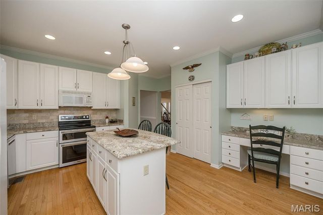 16346 Copperwood Lane, Wildwood, MO 63040