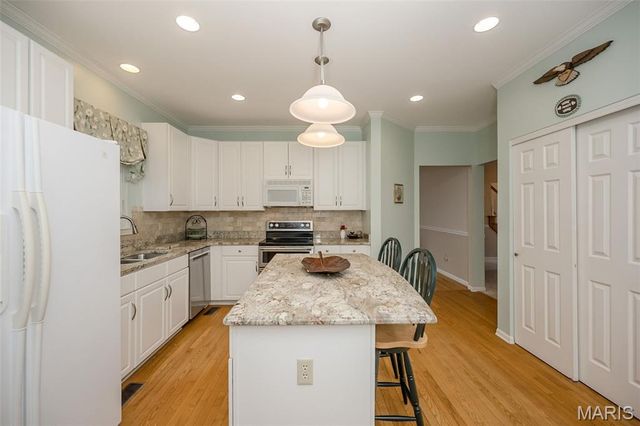 16346 Copperwood Lane, Wildwood, MO 63040