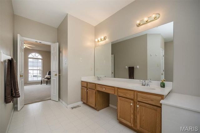 16346 Copperwood Lane, Wildwood, MO 63040