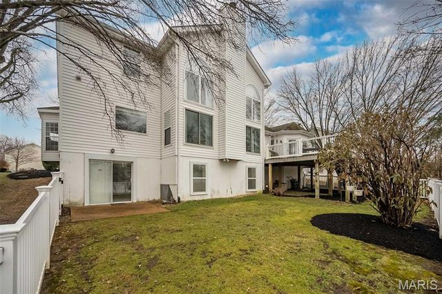 16346 Copperwood Lane, Wildwood, MO 63040