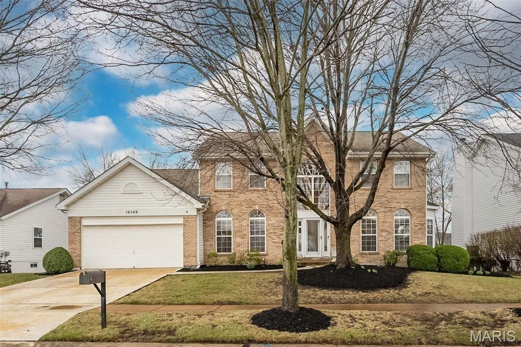 16346 Copperwood Lane, Wildwood, MO 63040