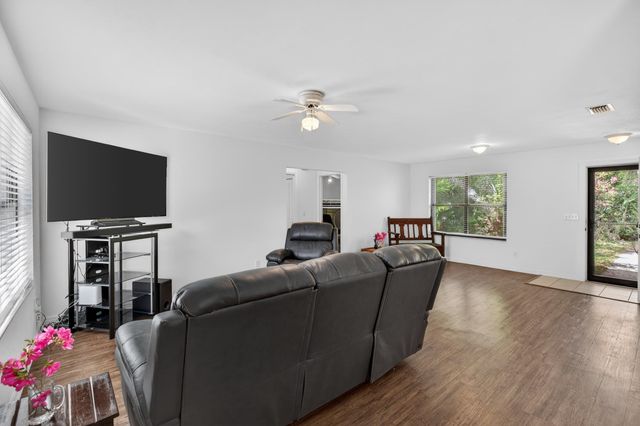 355 Biscayne Ave, St Augustine, FL 32080