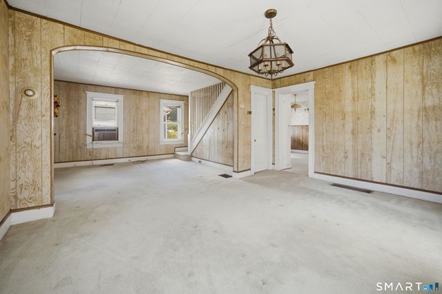 41 Jefferson Avenue, Danbury, CT 06810