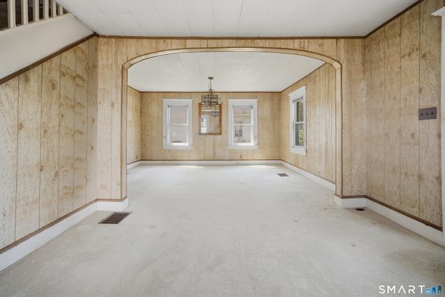 41 Jefferson Avenue, Danbury, CT 06810