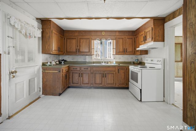 41 Jefferson Avenue, Danbury, CT 06810